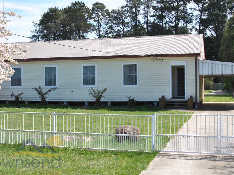 5 Chapman Street, Spring Hill, NSW 2800