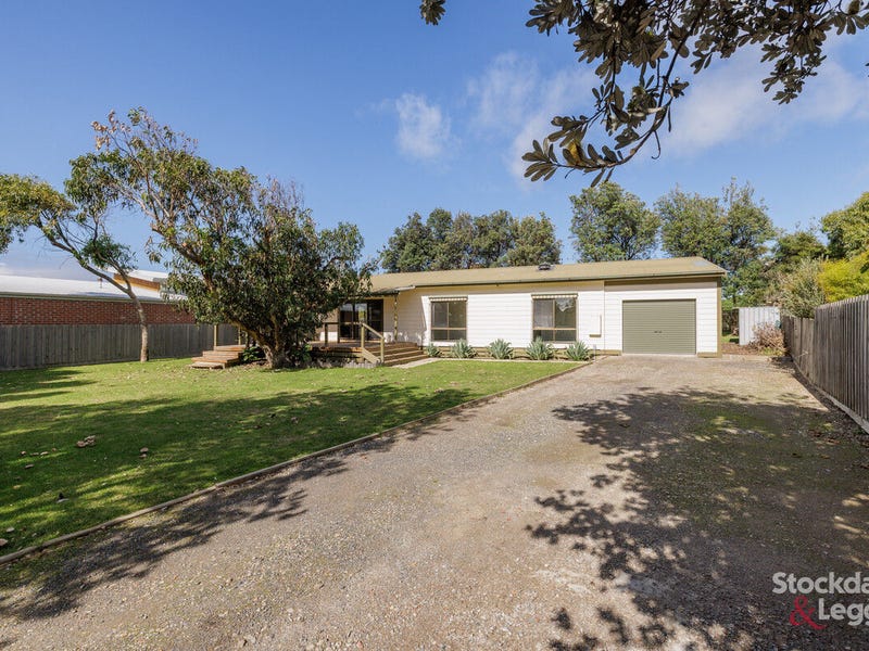 19 Page Avenue, Surf Beach, VIC 3922