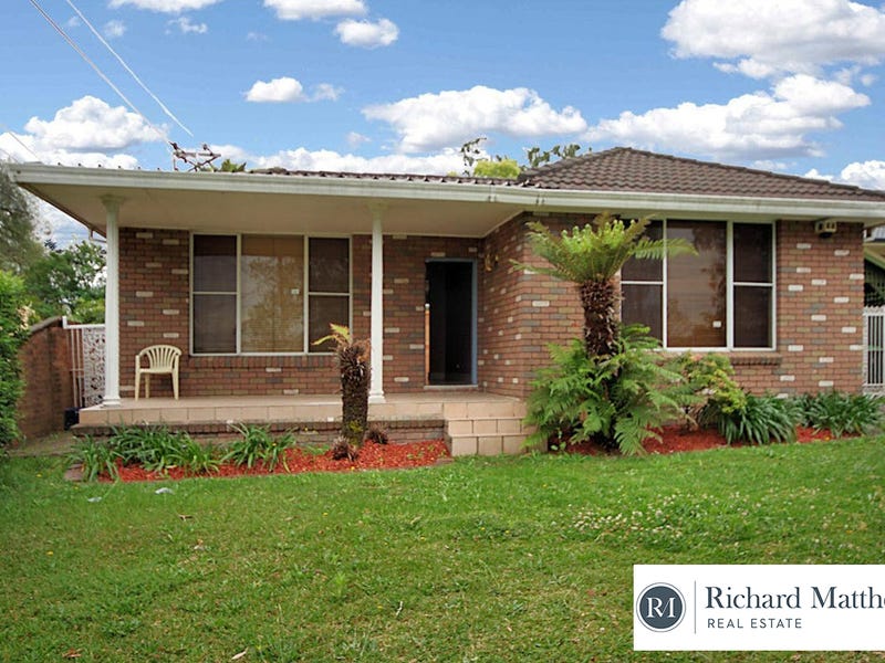 18 Haig Avenue, Hall, NSW 2198