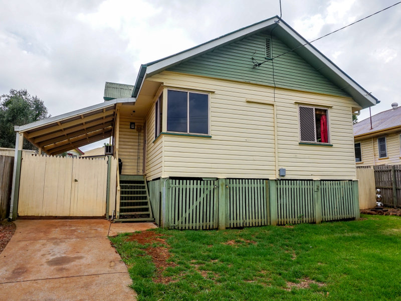 8 Mooney Street, Harlaxton, Qld 4350