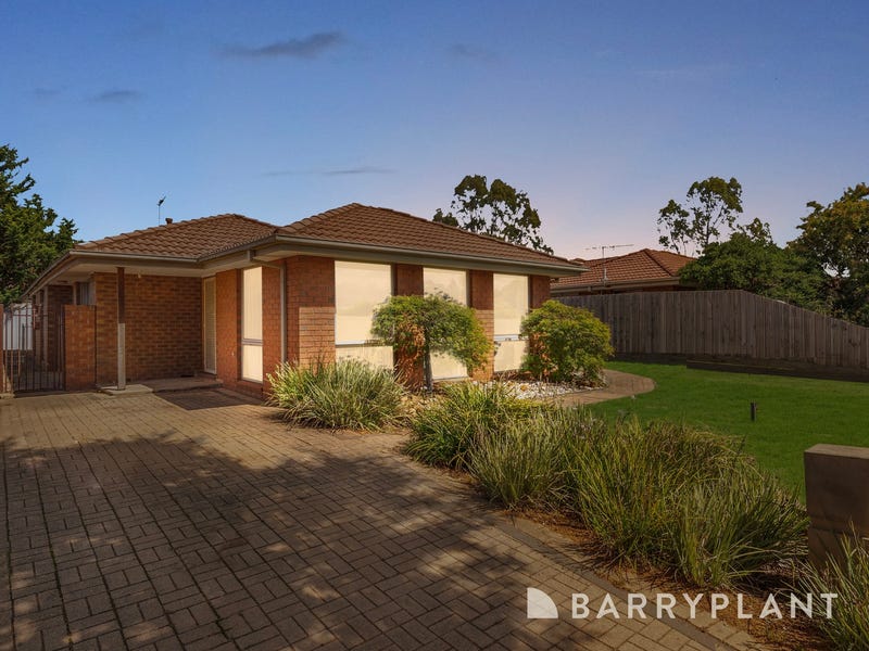 71 Mowbray Crescent, Kurunjang, Vic 3337 Property Details