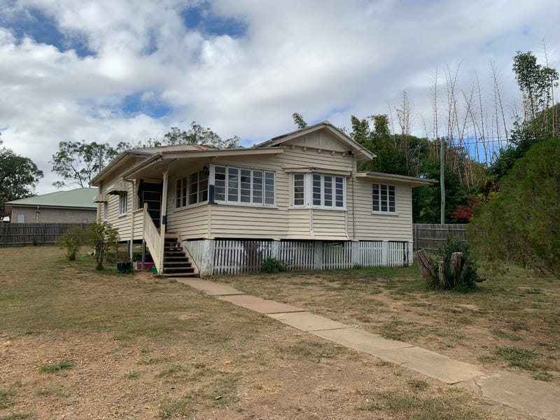 80 Middle Street, Esk, Qld 4312