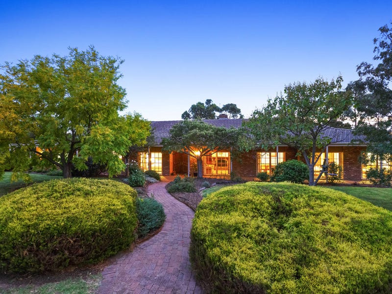 1 Burns Close, Mount Eliza, Vic 3930 House for Sale