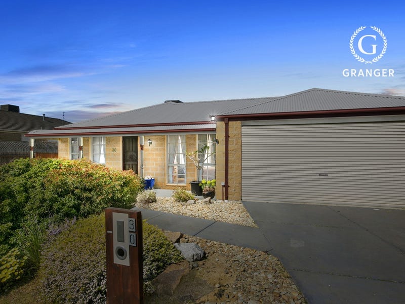 30 Seaview Avenue, Safety Beach, VIC 3936