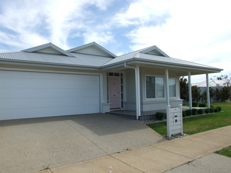 2 Koop Street, Yarrawonga, Vic 3730 House for Sale