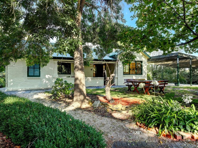 18 Gould Road, Stirling, SA 5152 Property Details