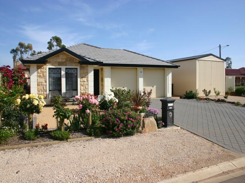 18 Lime Street, Strathalbyn, SA 5255 Property Details