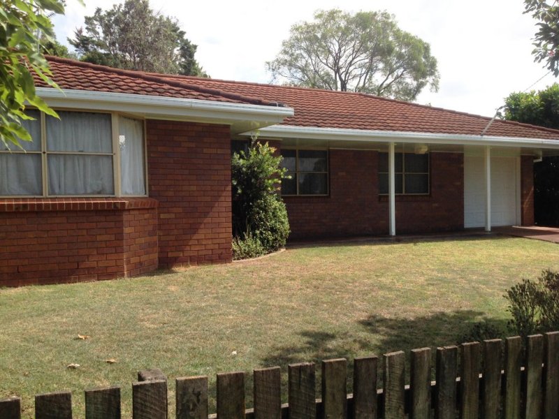 14B Dunmore Street, East Toowoomba, QLD 4350