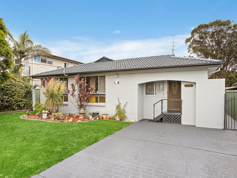 2 Camelot Place, Oak Flats, NSW 2529 House for Sale