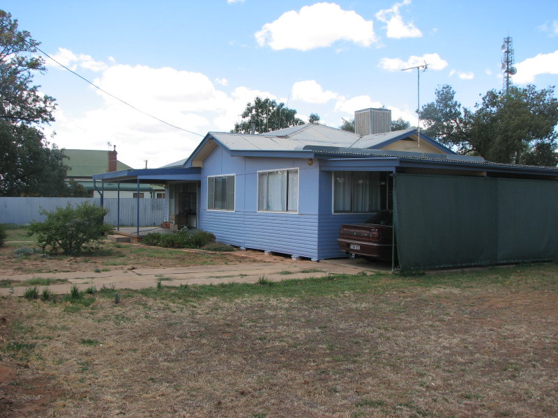 26 WEEMABAH STREET, Trangie, NSW 2823 Property Details