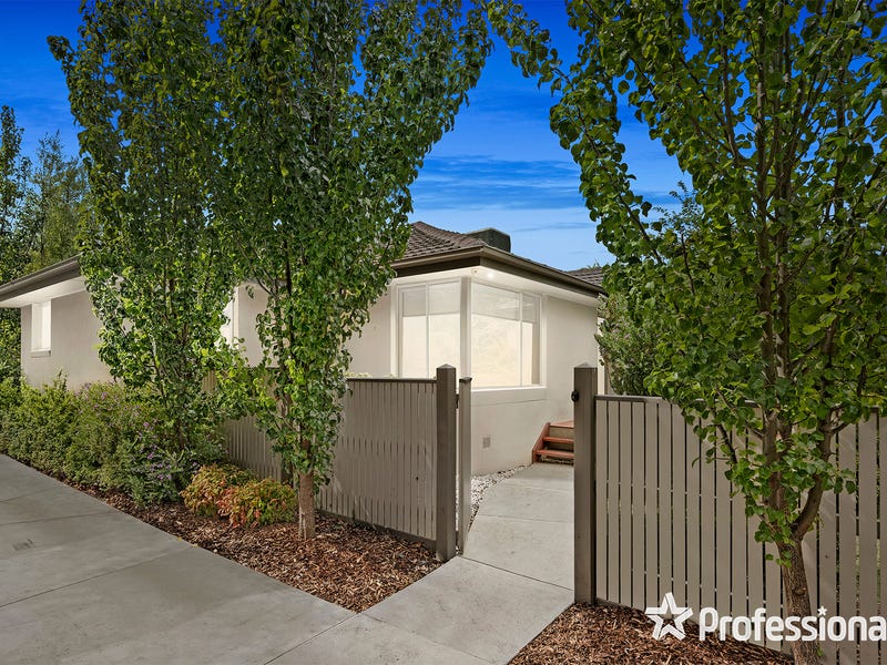 5 Lancaster Road, Mooroolbark, Vic 3138 Property Details