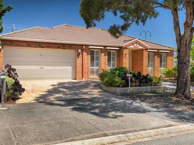 1 Clocktower Court Berwick Vic 3806 Realestate Com Au