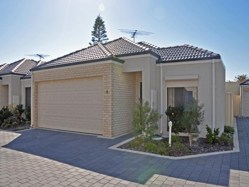 4/13 Street, Rockingham, WA 6168 Property Details