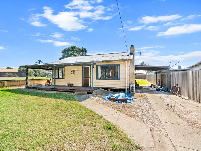 31 Maffra Road, Heyfield, VIC 3858