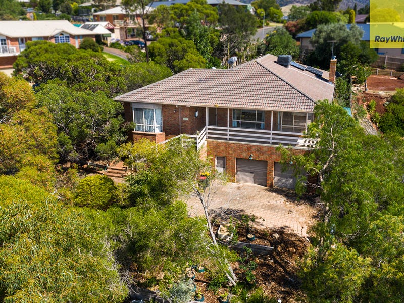 6 Riversdale Crescent, Darley, Vic 3340 Property Details