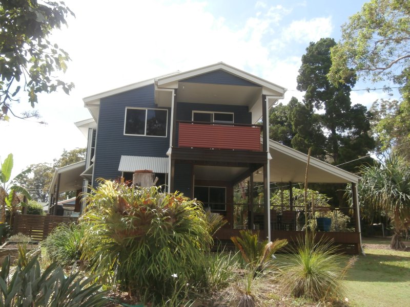 2 Oakes Street Coochiemudlo Island Qld 4184 Property Details