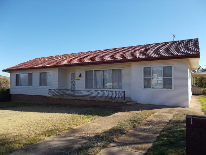 17 Orange Street, Parkes, NSW 2870