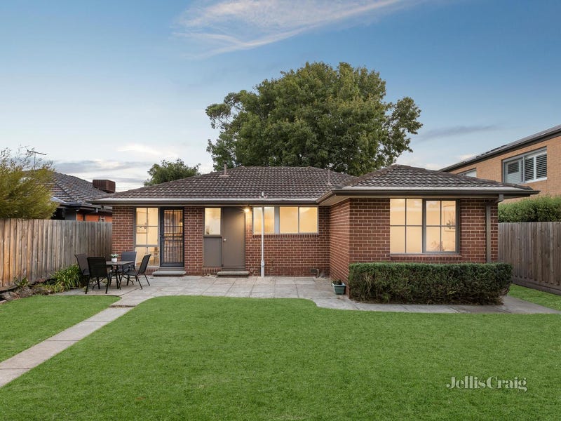 6 Balmoral Drive, Parkdale, Vic 3195 Property Details