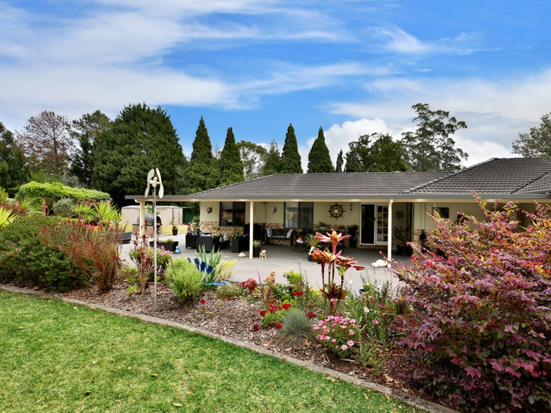 1 Tartarian Crescent, Bomaderry, NSW 2541 Property Details