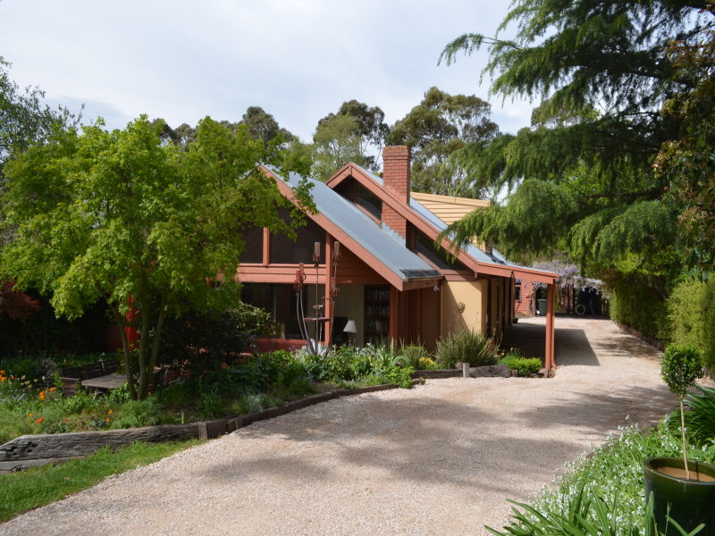 5 Barkly Avenue, Mount Macedon, VIC 3441