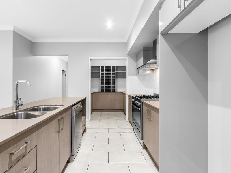 50 Finnegan Circuit, Oxley, QLD 4075