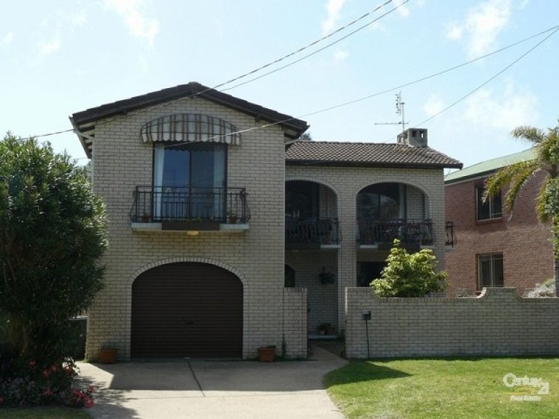 110 Sunpatch Parade, Tomakin, NSW 2537 Property Details