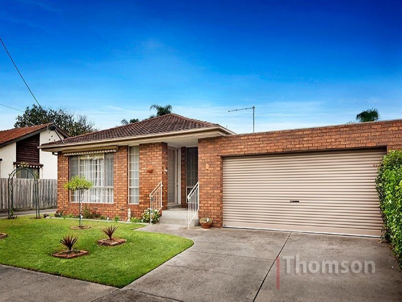 1 6 Johnston Street Mentone Vic 3194 Property Details