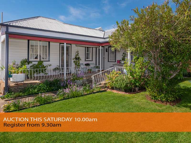 4 Hayes Street, Queanbeyan, NSW 2620 Property Details