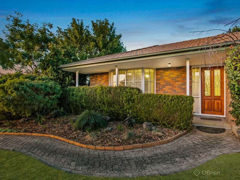 4 Florence Avenue, Berwick, Vic 3806 House for Sale