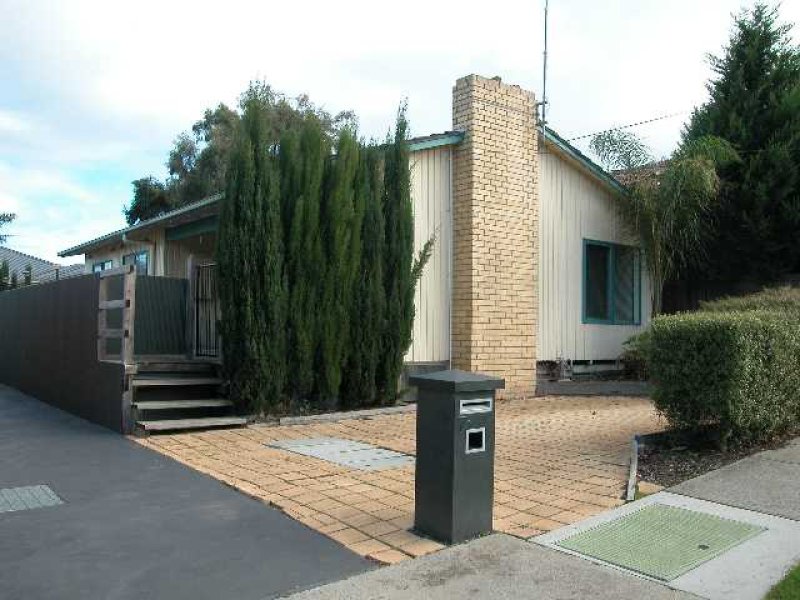 7 Mountainview Crescent, Seaford, Vic 3198 Property Details