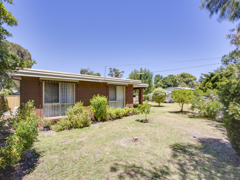 33 Caxton Street, Blairgowrie, Vic 3942 - Property Details