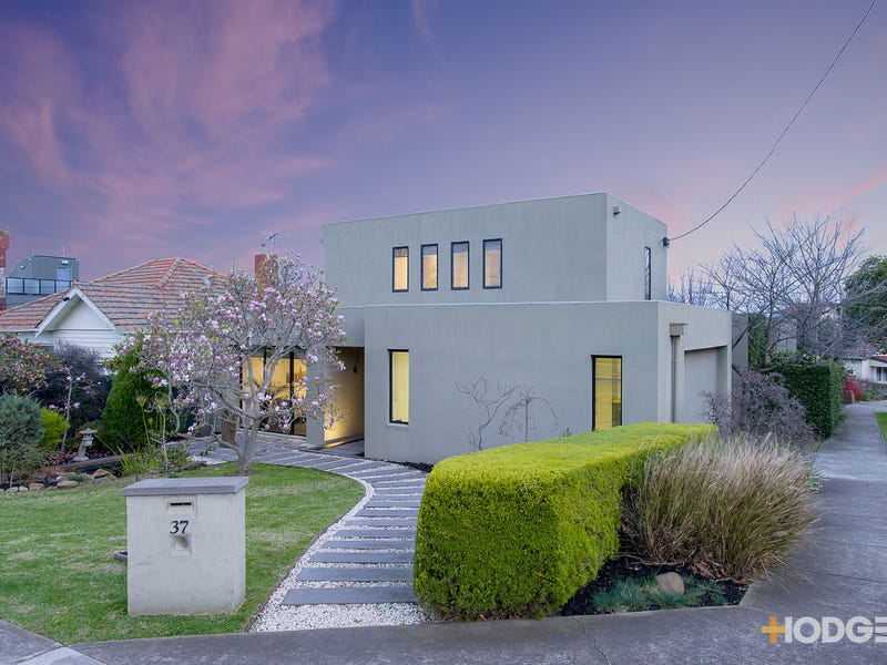 37 Woodland Street, Essendon, Vic 3040 Property Details