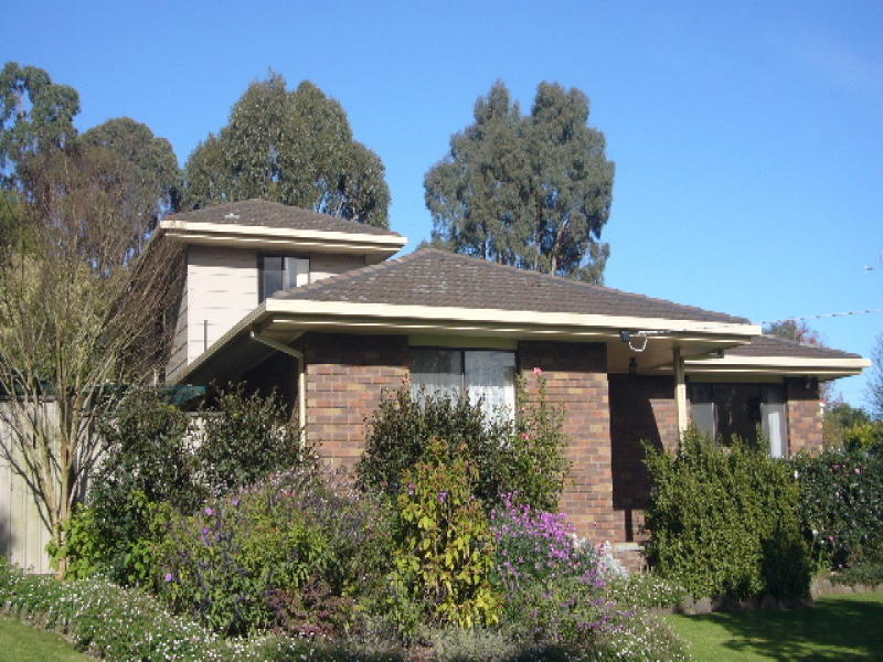 60 Mcneilly Road, Drouin, VIC 3818