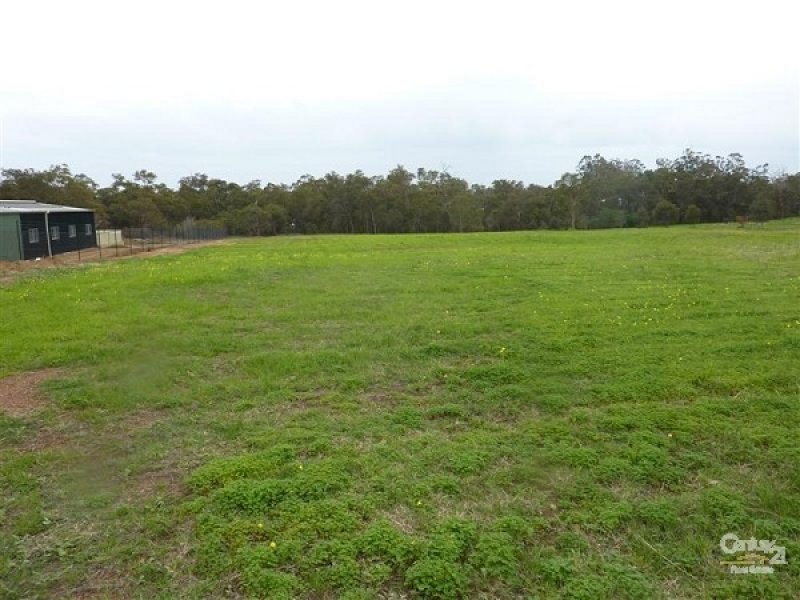 322 Holmes Road, Forrestfield, WA 6058 Property Details