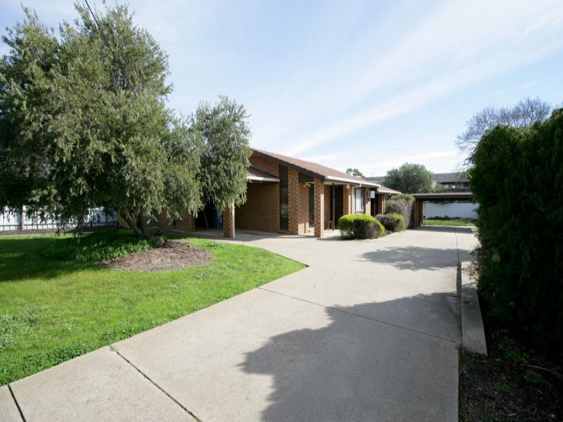 2/2A Joyes Place, Tolland, NSW 2650 Property Details