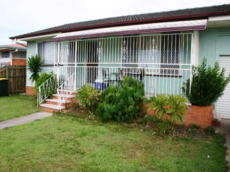 9 Hibiscus Street, Redcliffe, Qld 4020 Property Details