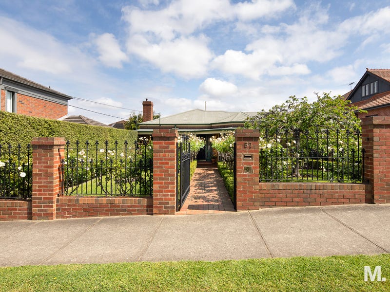 Real Estate & Property for Sale in Strathmore, VIC 3041 (+2 locations