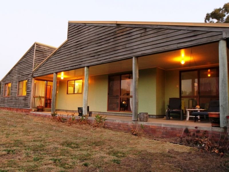 17 Panorama Drive, Glenvale, Qld 4350 Property Details