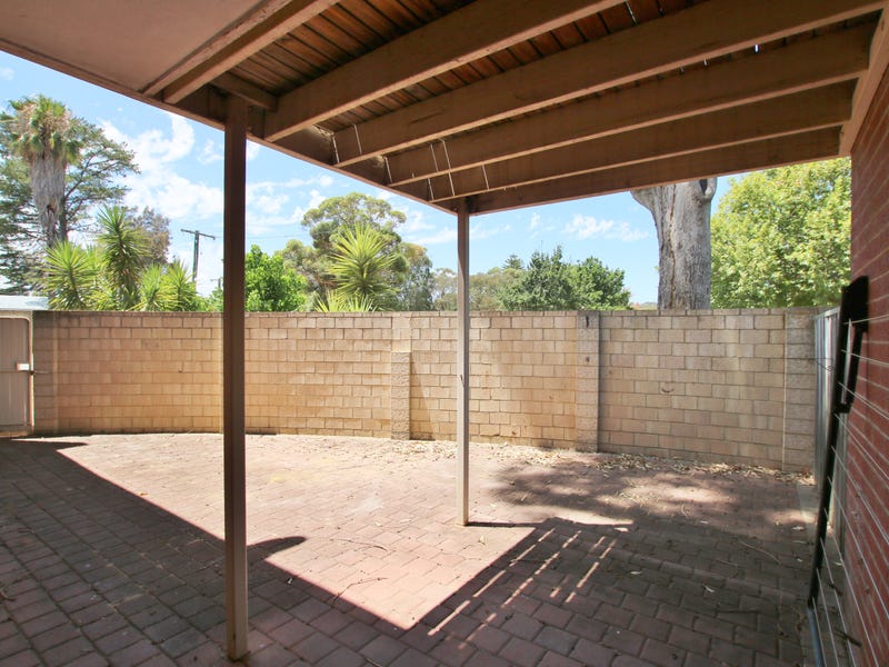 1/2 Benjamin Street, Armadale, WA 6112