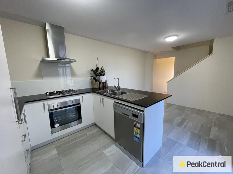 3/16 Pearson Drive, Success, WA 6164