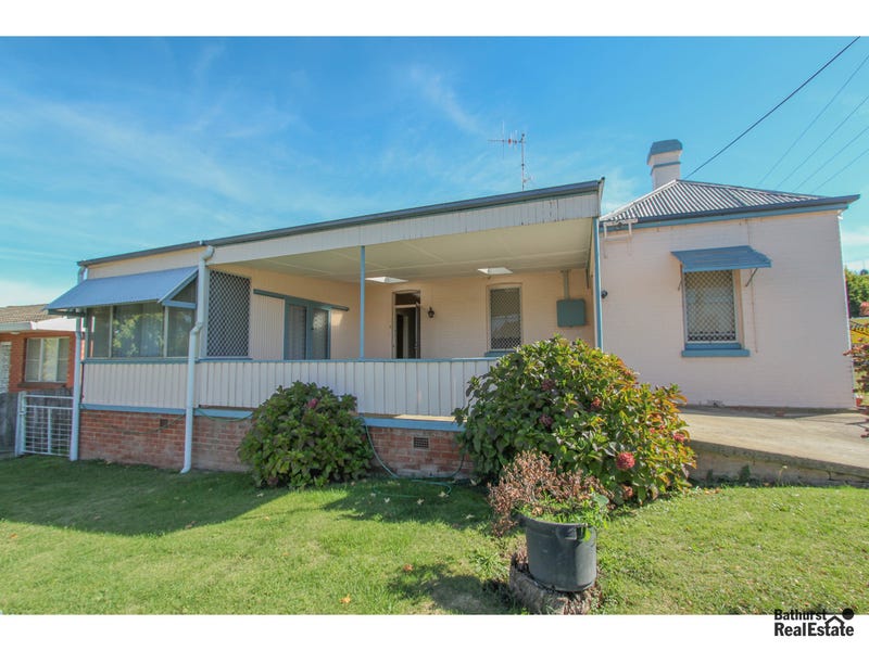 209 Peel Street, Bathurst, NSW 2795 Property Details