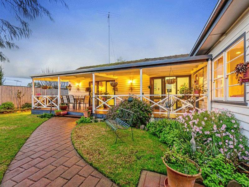 16 Finchaven Street, Herne Hill, VIC 3218