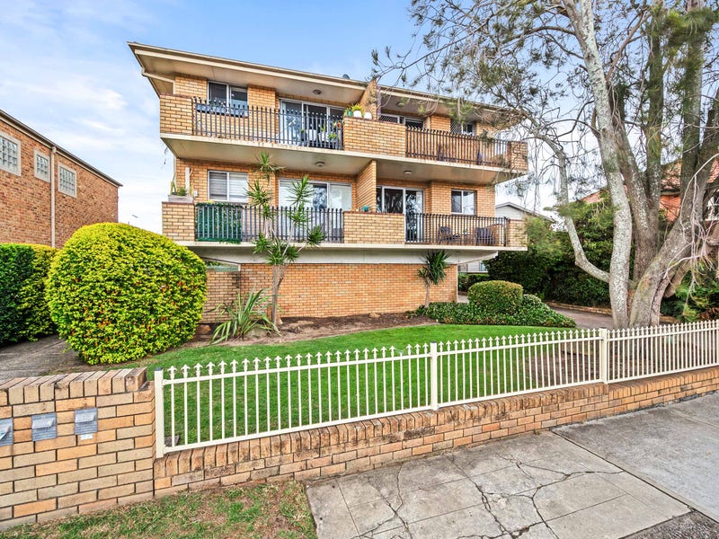 2/158 Beaumont Street, Hamilton, NSW 2303 Property Details
