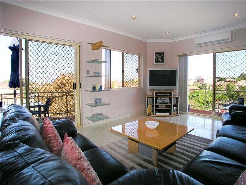 6/44 Campbell St, Wollongong, NSW 2500 Property Details