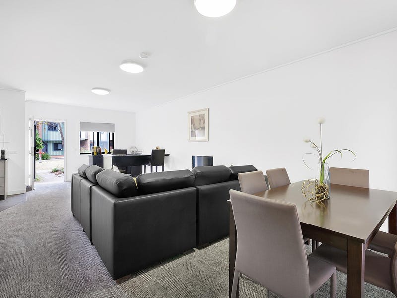 8/37 Sinnathamby Boulevard, Springfield Central, QLD 4300