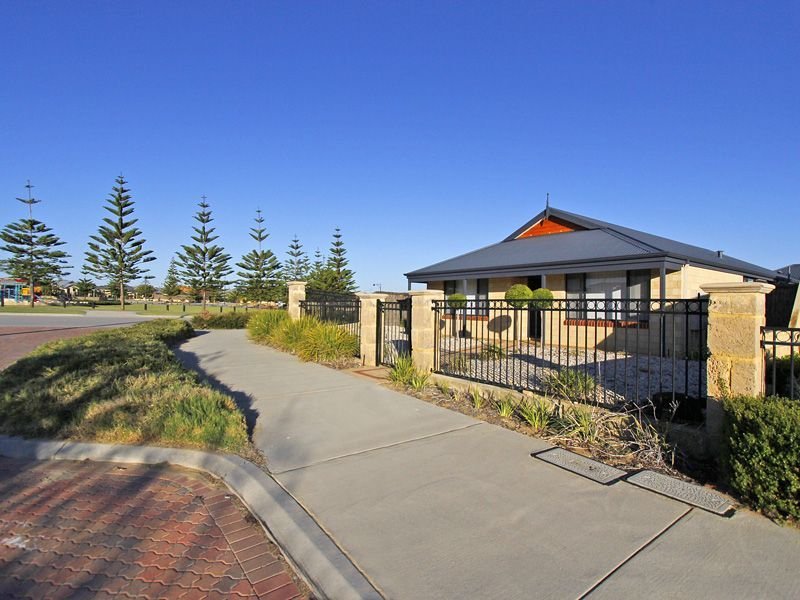 10 Ashcott Gate, Butler, WA 6036 Property Details