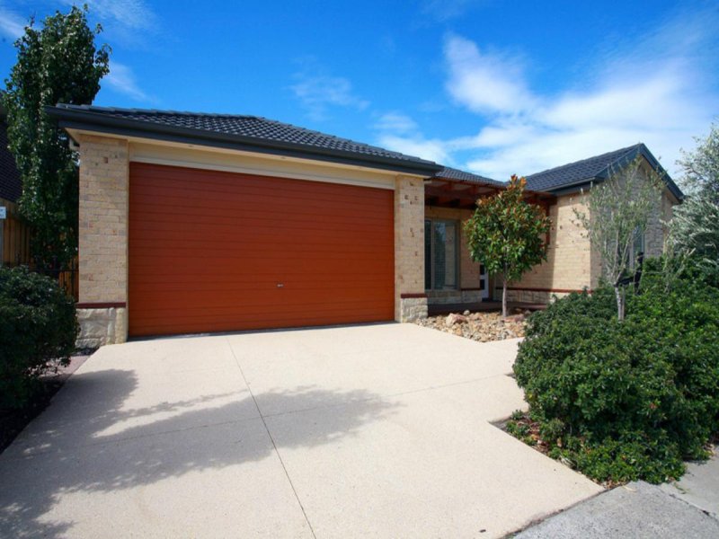 8 Harpenden Terrace, Cranbourne, Vic 3977 Property Details