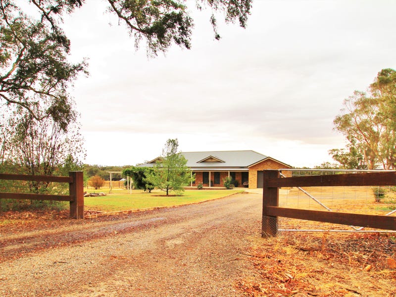 158 Willawong Street, Young, NSW 2594 Property Details