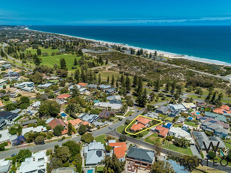 30 Kingsland Avenue, City Beach, WA 6015