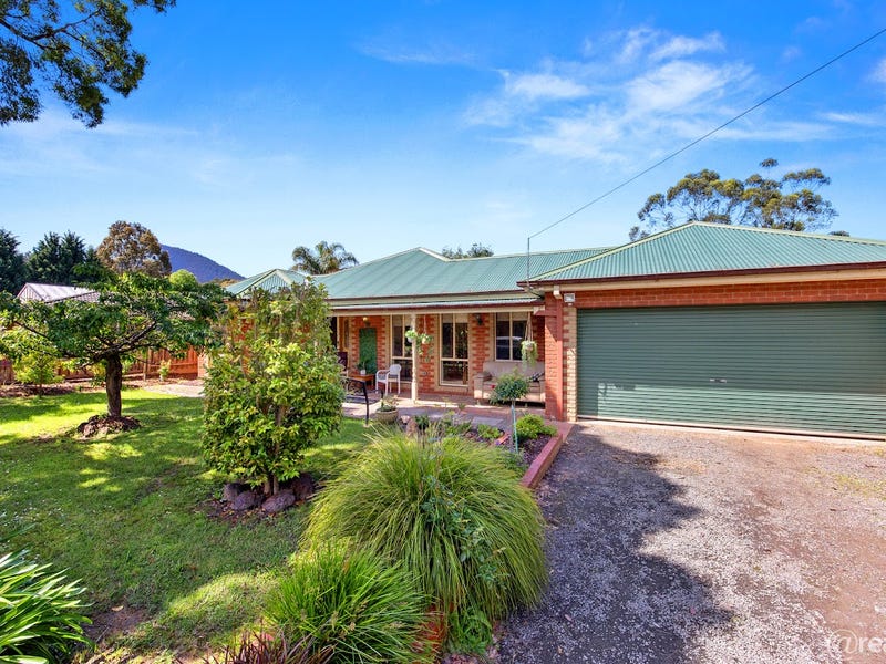 66 Farnham Road, Healesville, Vic 3777 Property Details